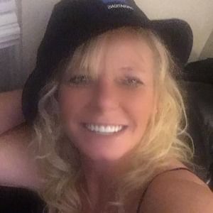 Meet your Posher, Monette